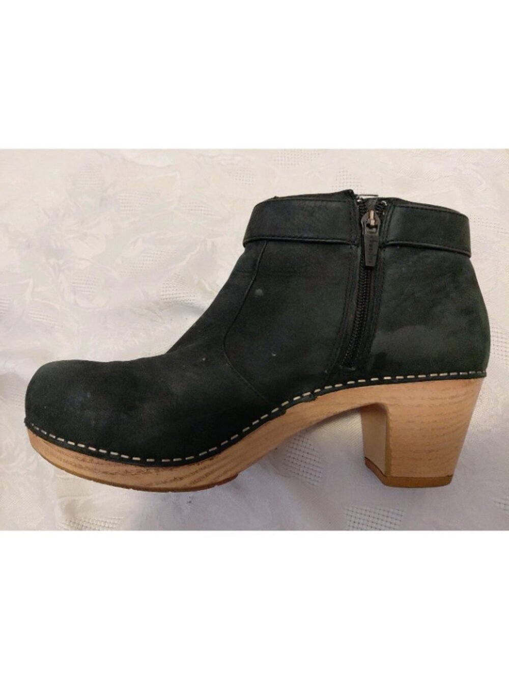 Dansko Ankle Bootie Nubuck Leather Autumn Black Size 38 Faux Wood Block Heel - Picture 8 of 11